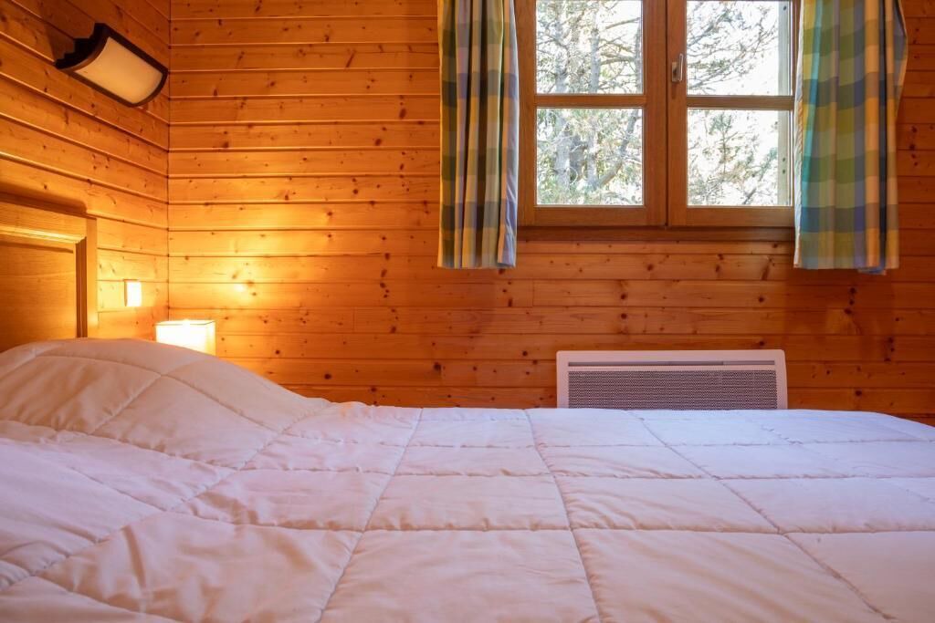 Photo of Bedroom in Saint-Paul-le-Froid