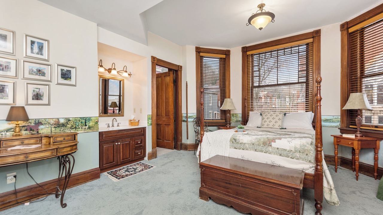 Photo of Bedroom in Maysville