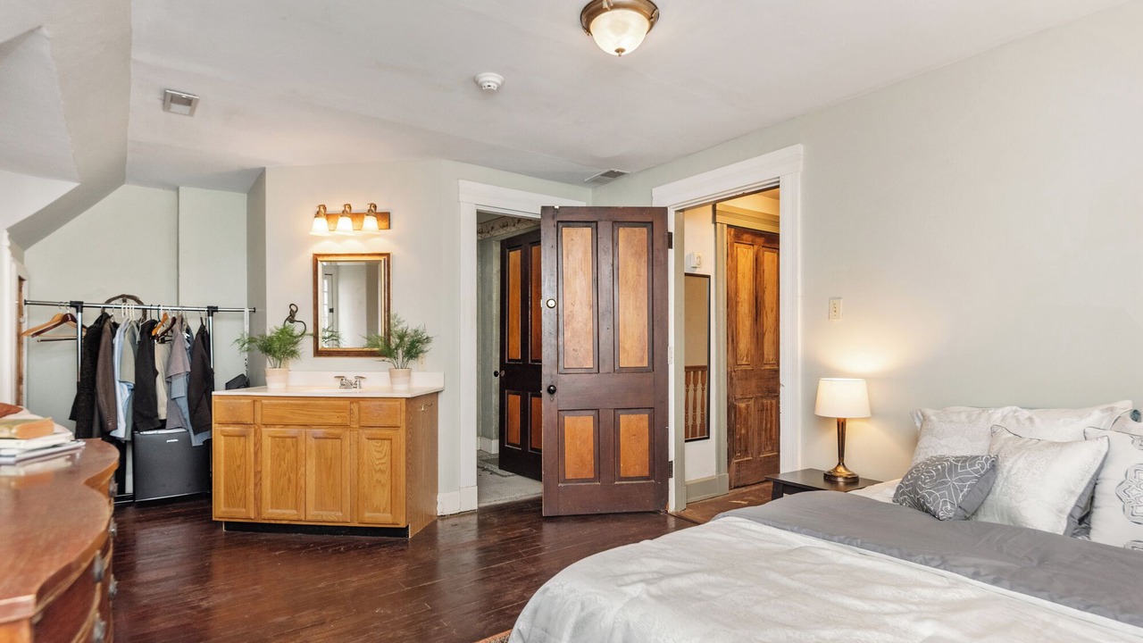 Photo of Bedroom in Maysville