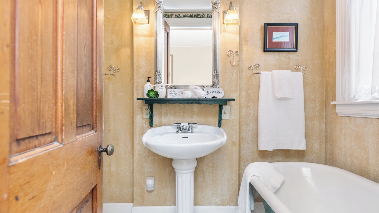 Photo of Bathroom in Maysville