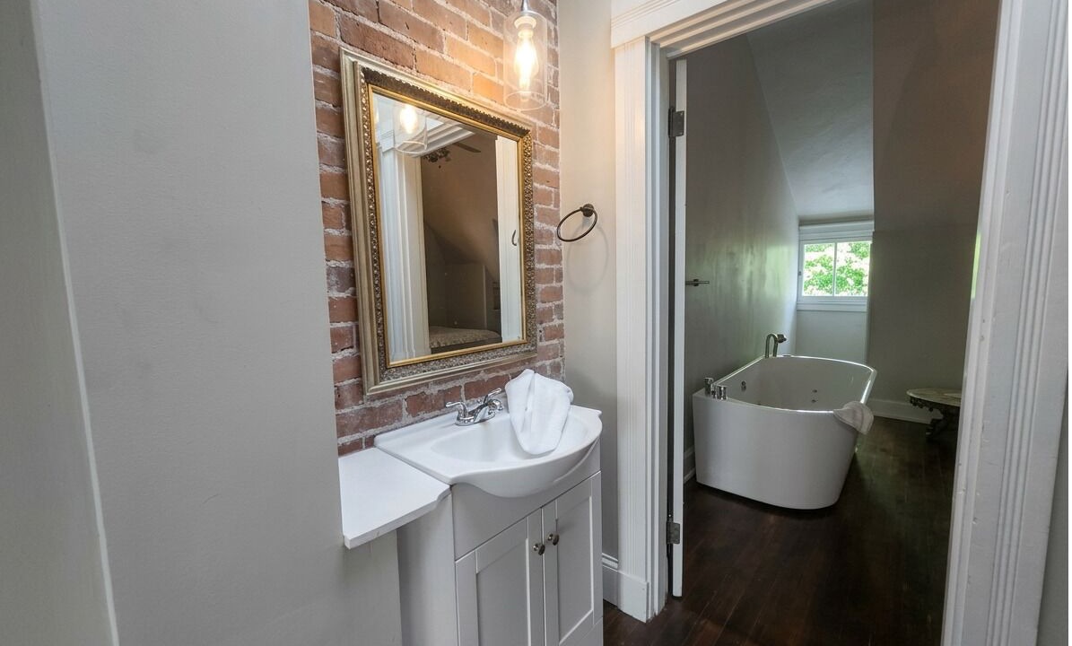 Photo of Bathroom in Maysville