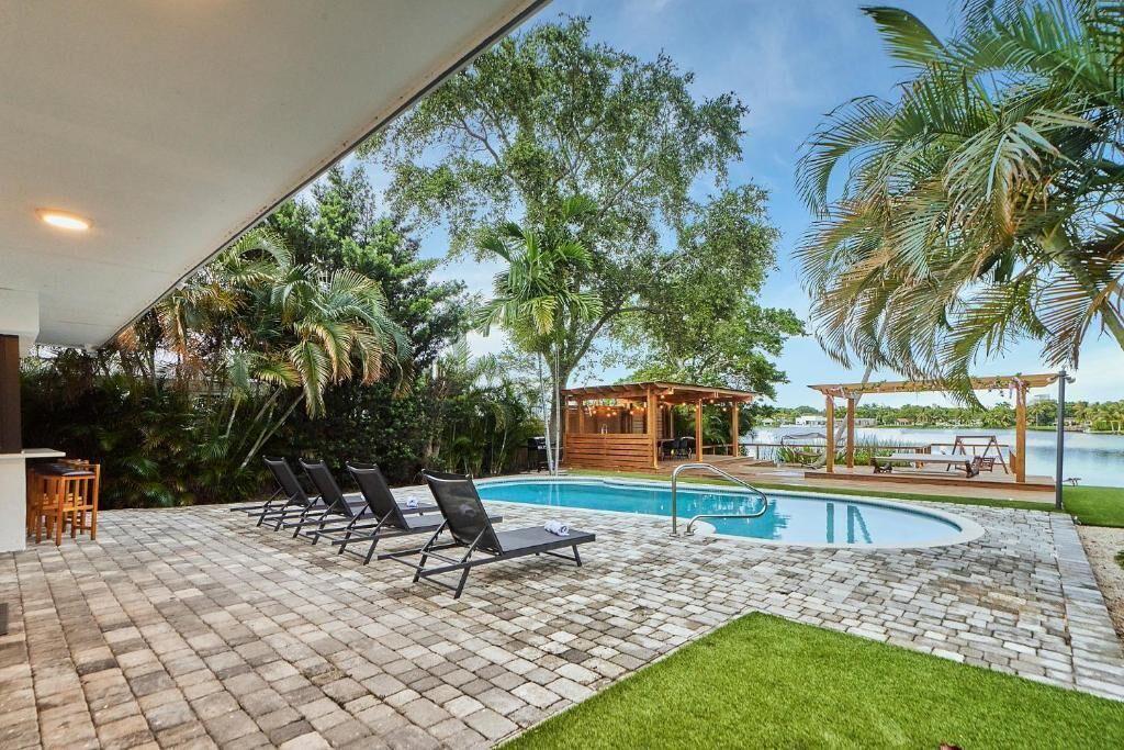 Photo of Outdoor in North Miami Beach