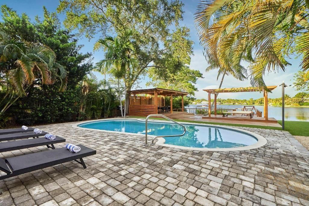 Photo of Outdoor in North Miami Beach