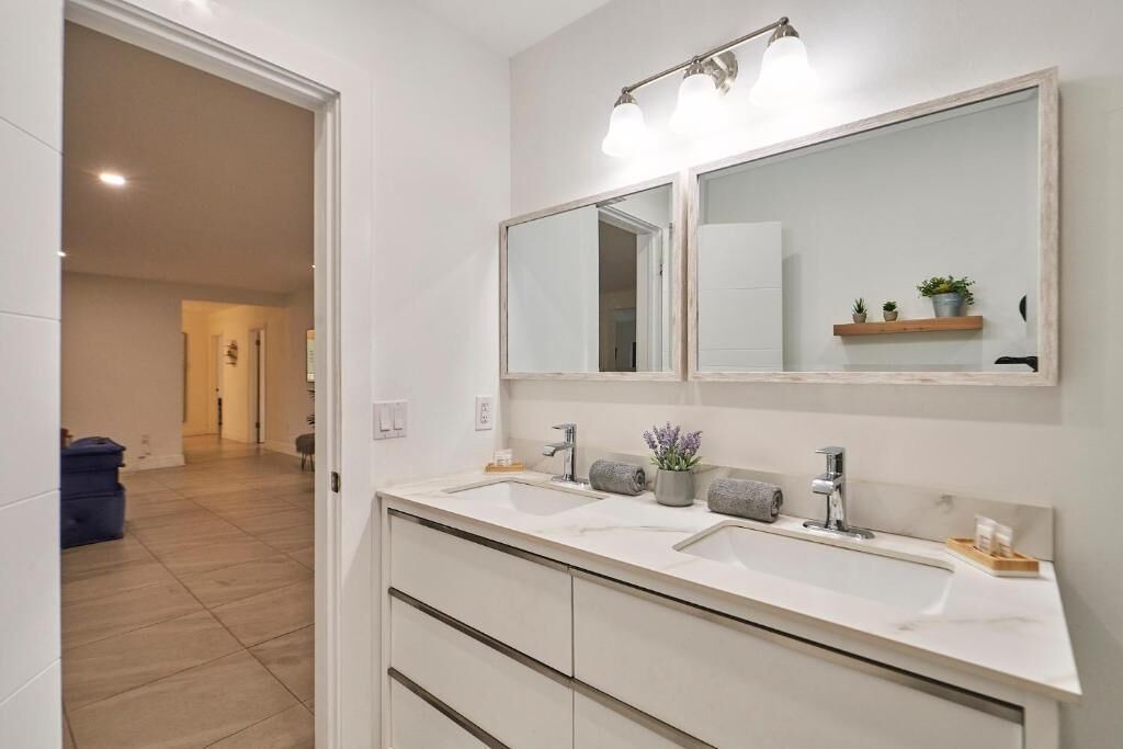 Photo of Bathroom in North Miami Beach