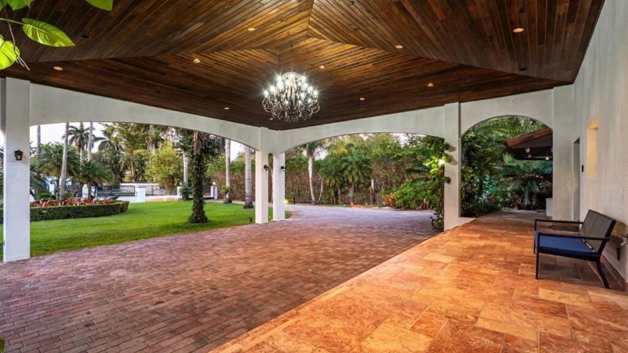 Photo of Patio Balcony in Golden Glades