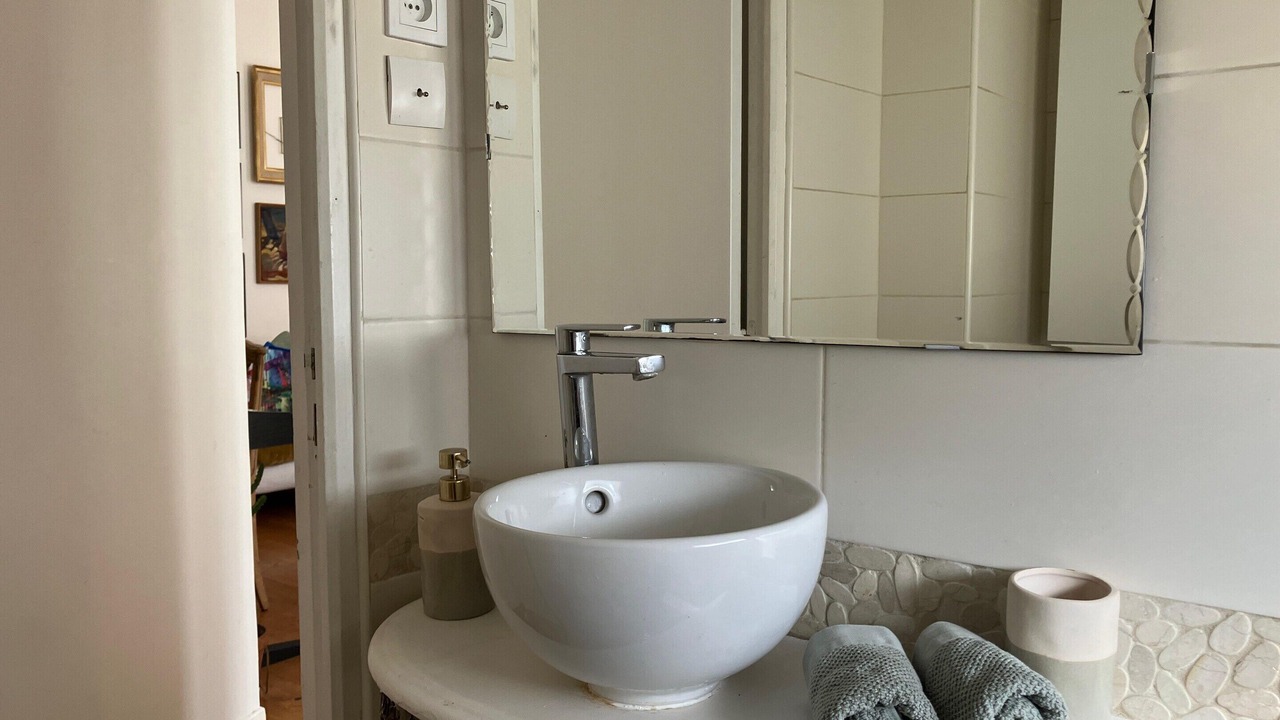Photo of Bathroom in Saint-Ouen