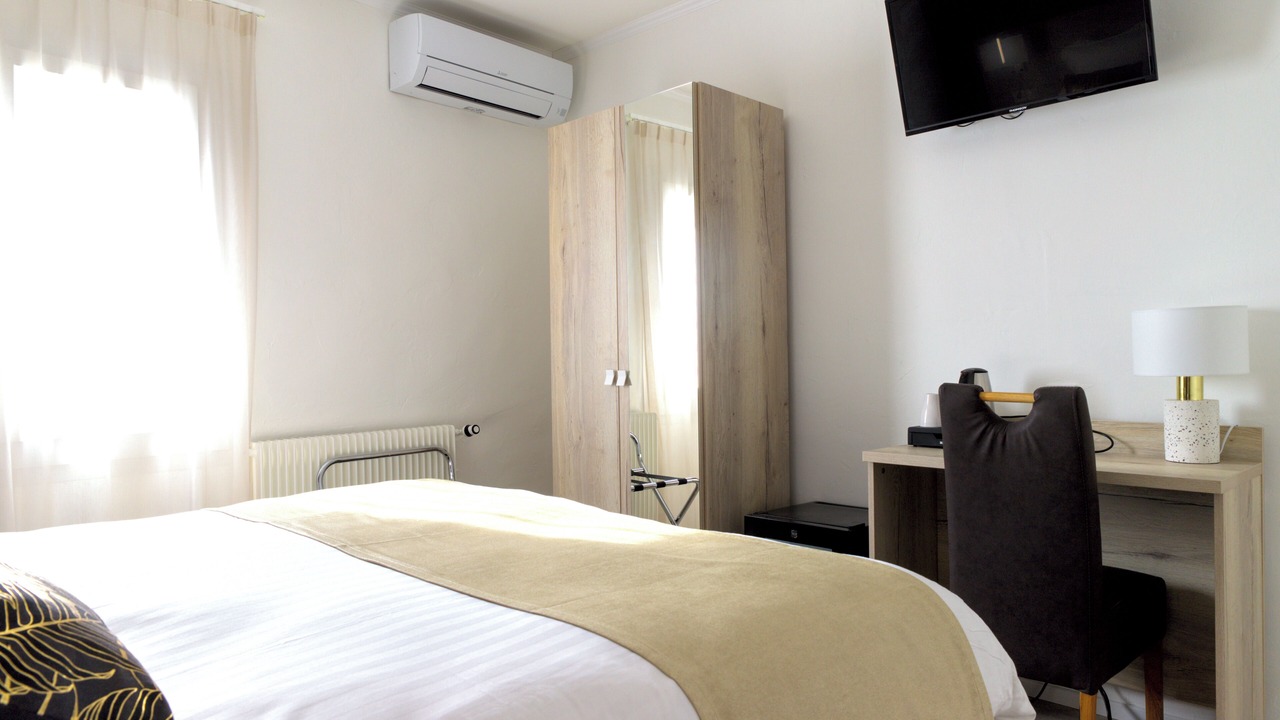 Photo of Bedroom in Balaruc-les-Bains