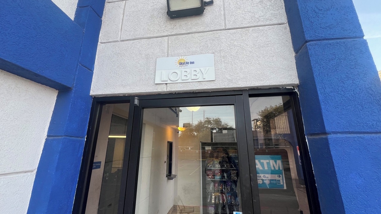 Photo of Outdoor in East Congress