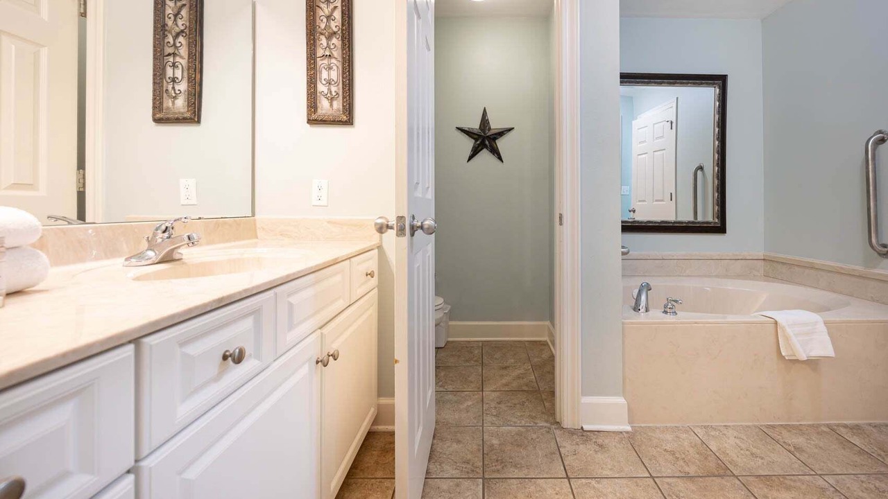 Photo of Bathroom in Orange Beach