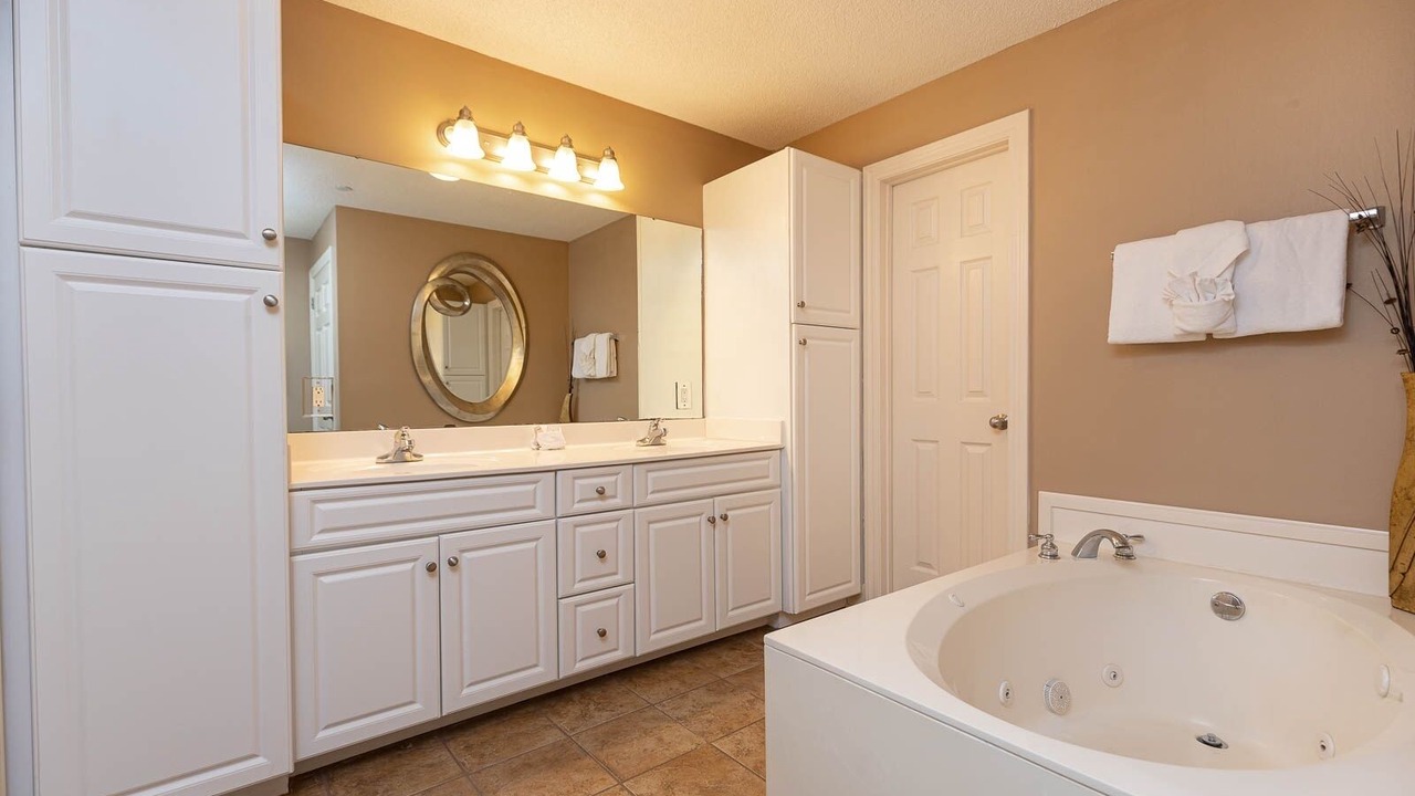 Photo of Bathroom in Orange Beach