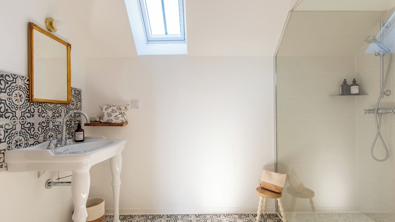 Photo of Bathroom in Sainte-Sabine-sur-Longeve