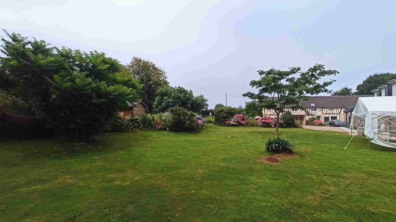 Photo of Outdoor in Villainville