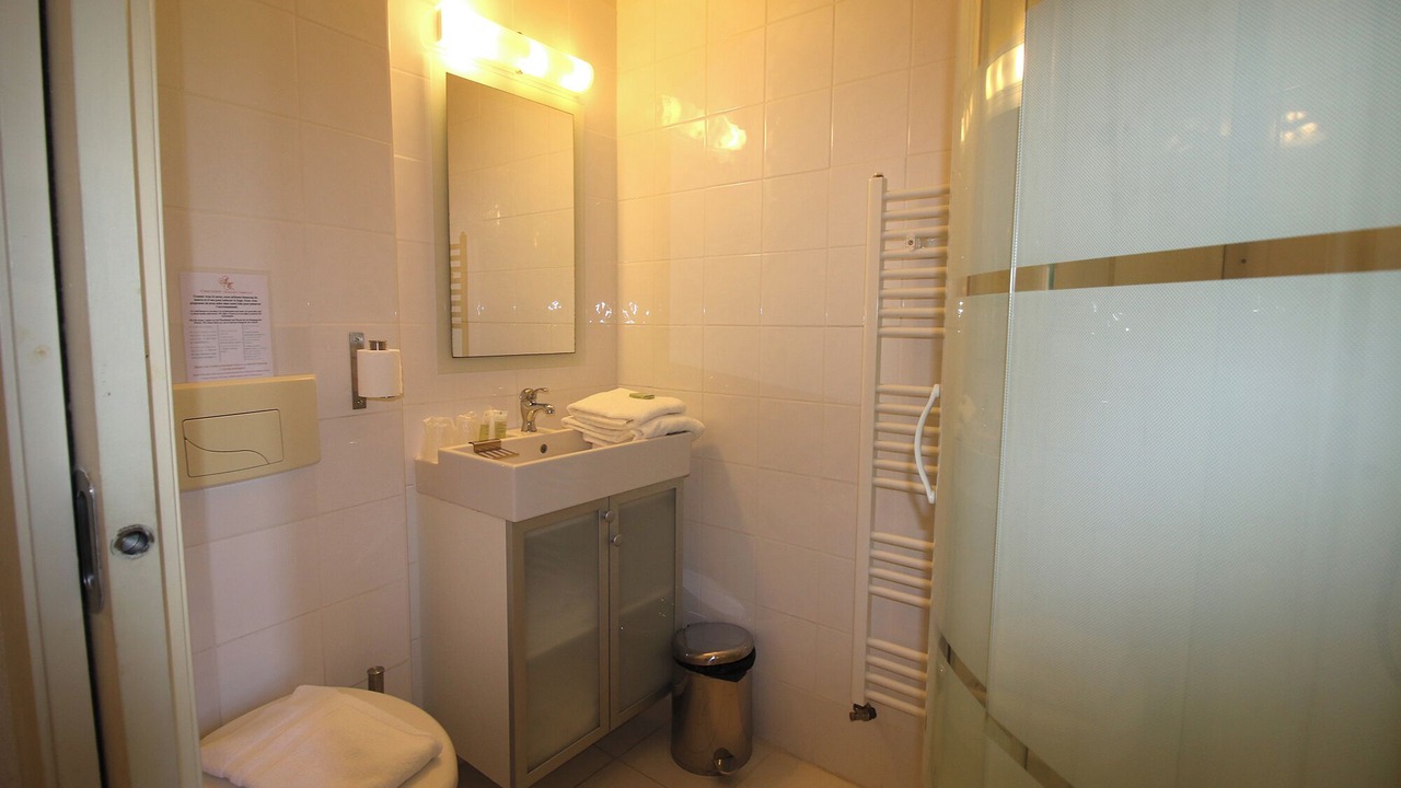 Photo of Bathroom in Lablachere