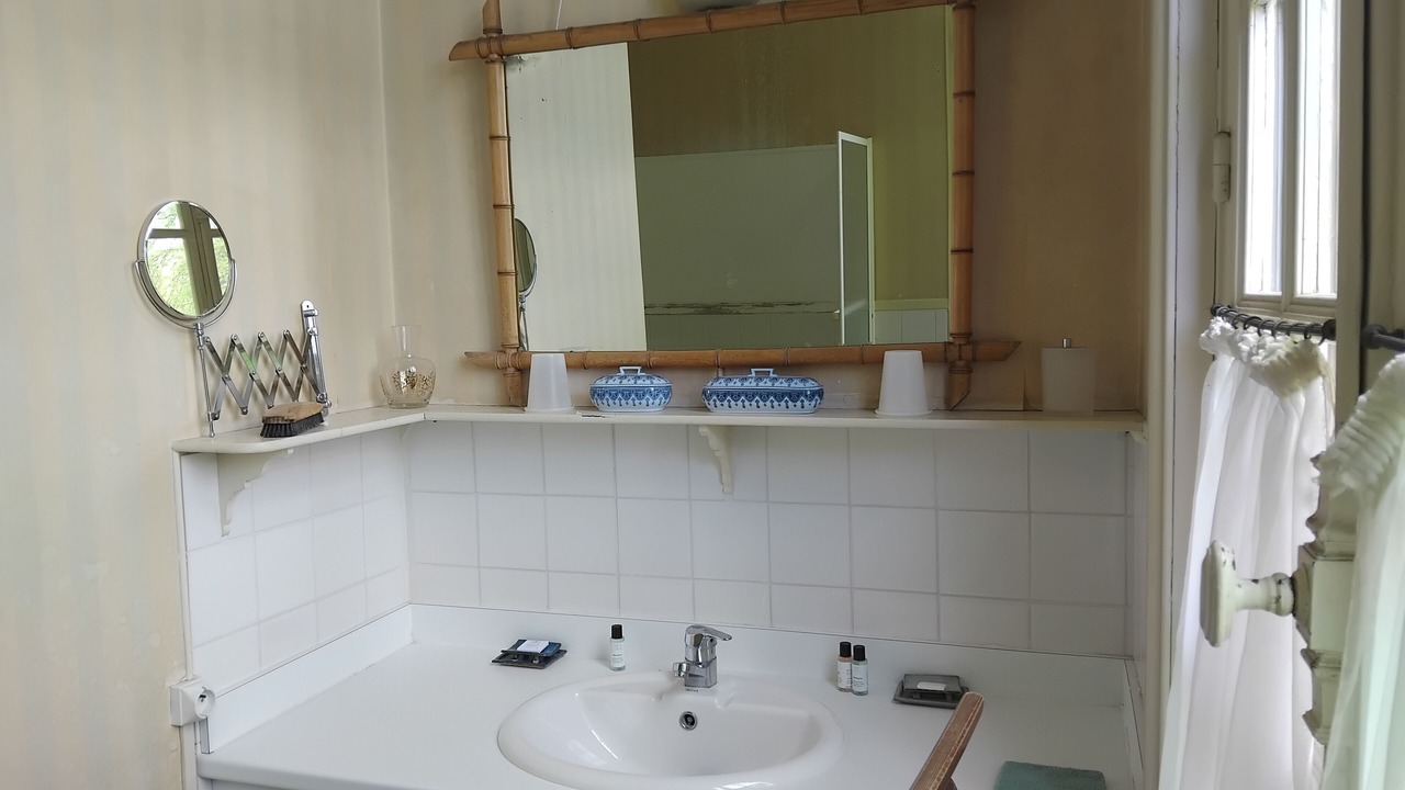 Photo of Bathroom in Saint-Pierre-de-Manneville