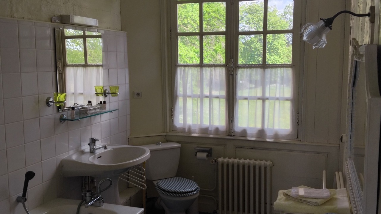 Photo of Bathroom in Saint-Pierre-de-Manneville