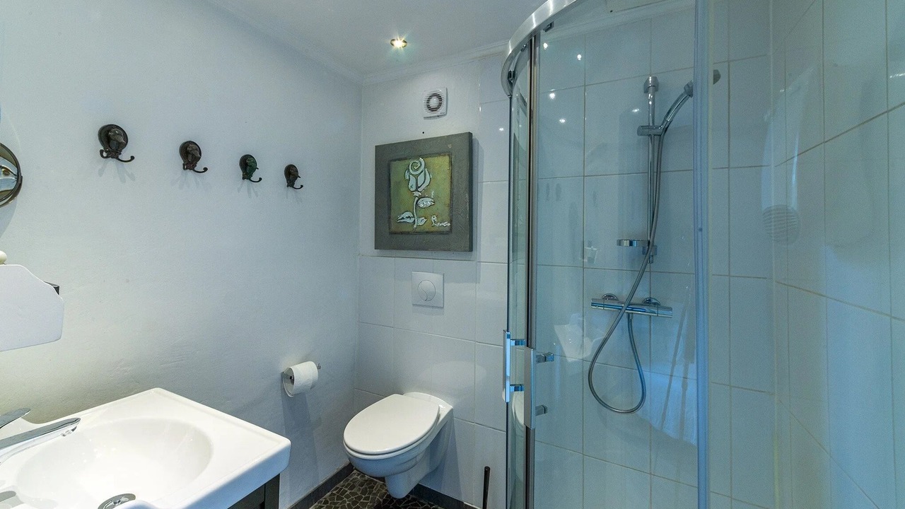 Photo of Bathroom in Cordes-sur-Ciel