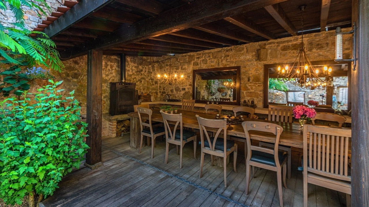 Photo of Patio Balcony in Cordes-sur-Ciel
