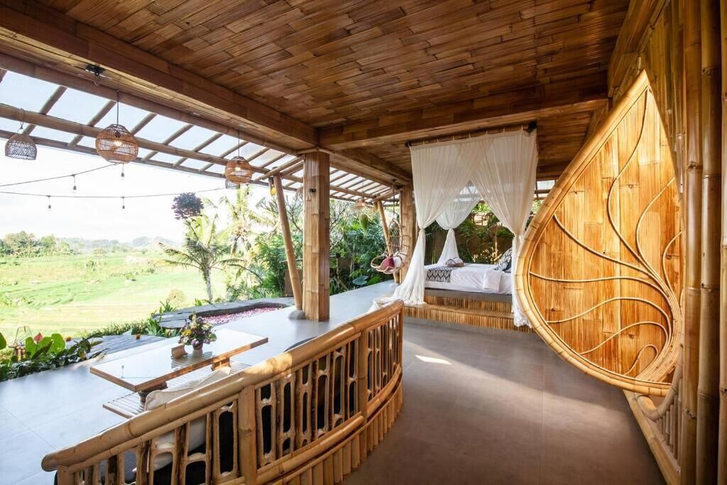Photo of Patio Balcony in Selat