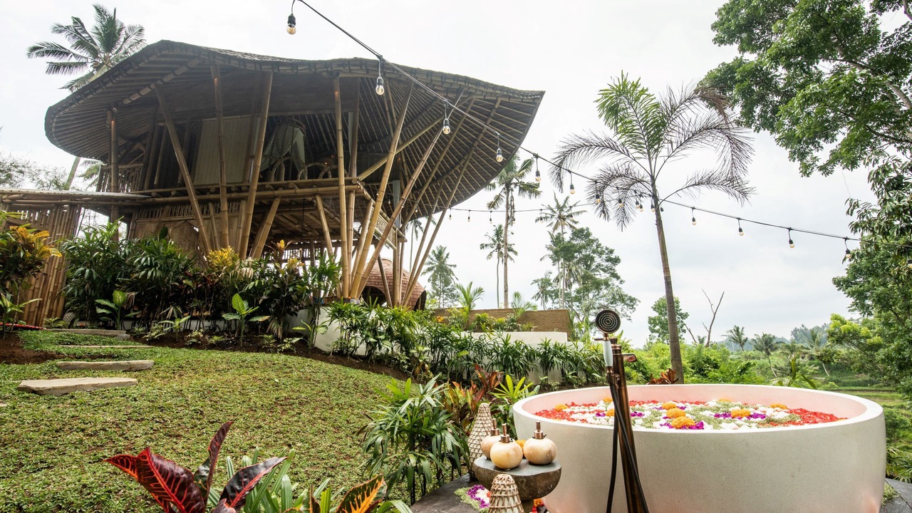 Photo of Patio Balcony in Selat