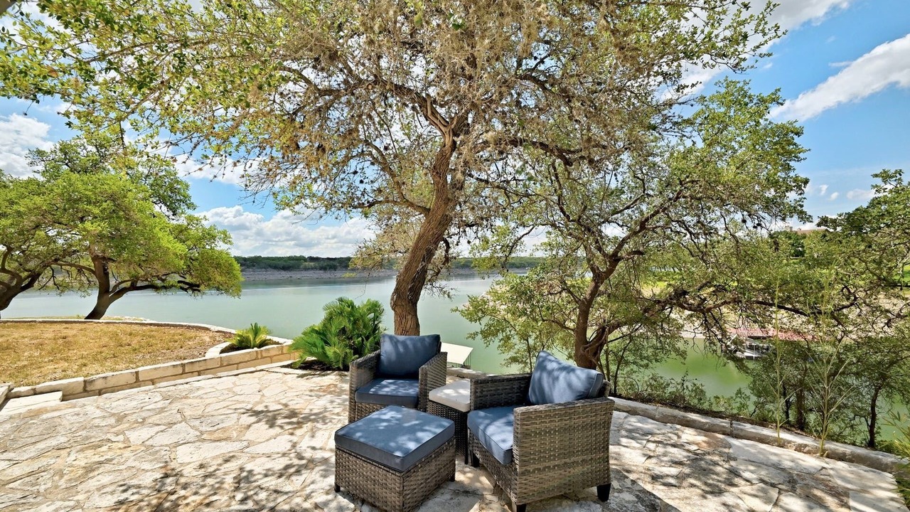 Photo of Patio Balcony in Circle J Ranch Lakeside