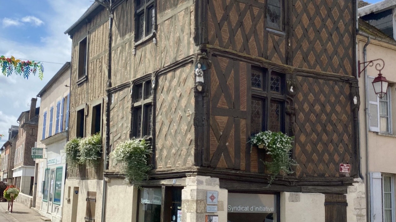 Photo of Others in Chateau-Renard