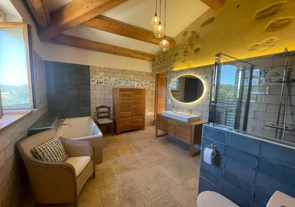 Photo of Bathroom in Saint-Paulet-de-Caisson