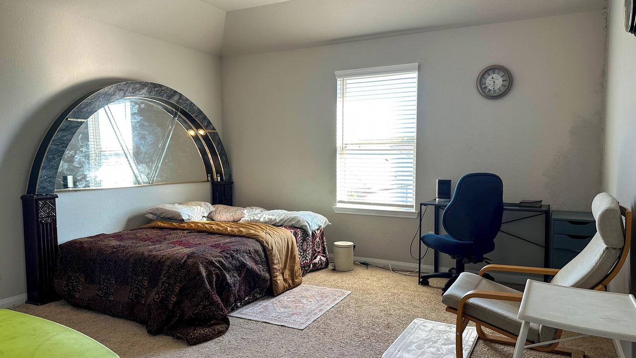 Photo of Bedroom in Clodine