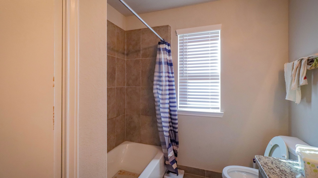 Photo of Bathroom in Clodine