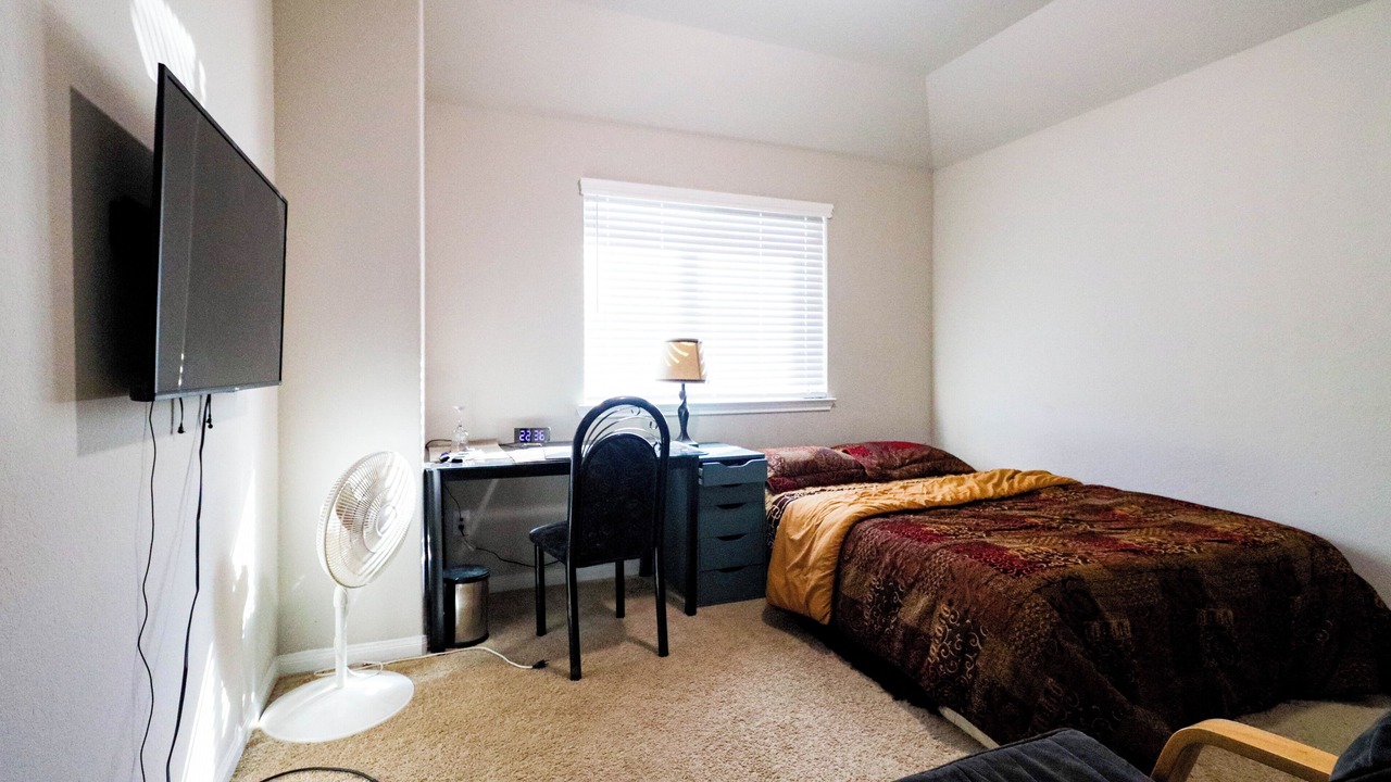 Photo of Bedroom in Clodine