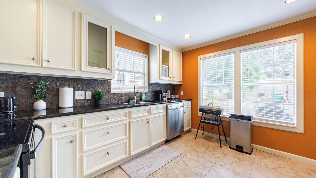 Photo of Kitchen in OST - South Union