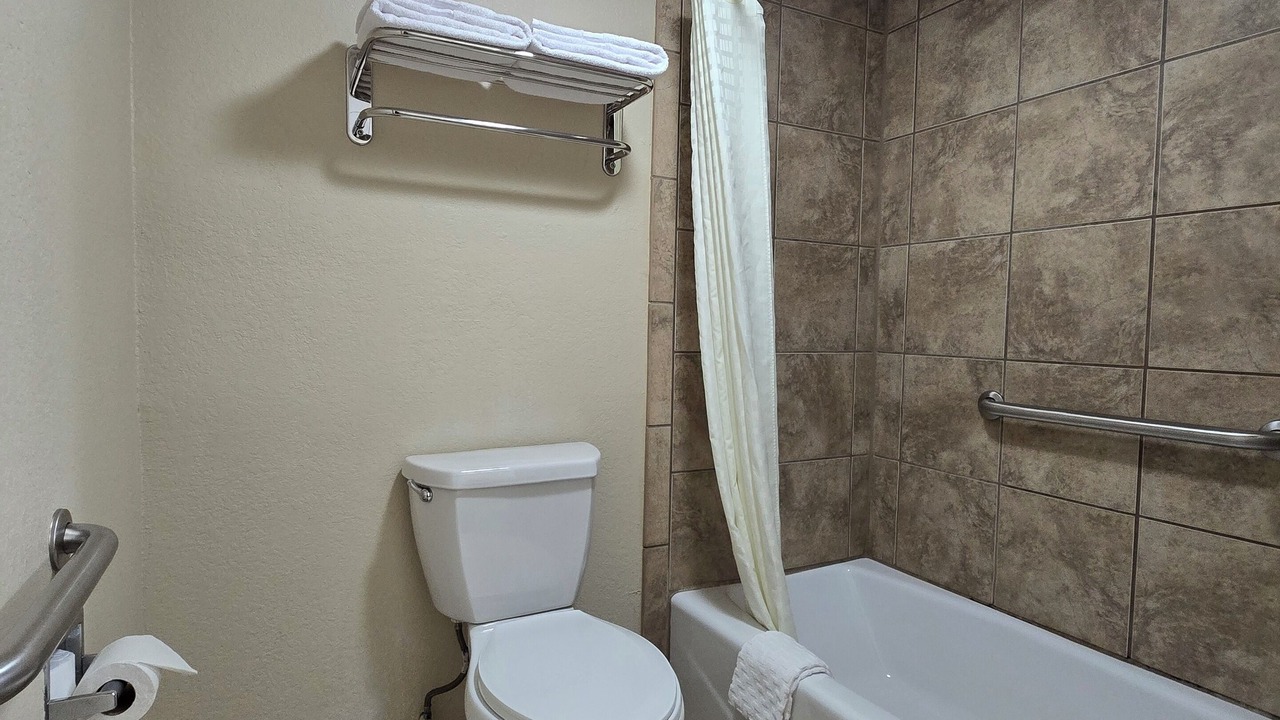 Photo of Bathroom in McAlester
