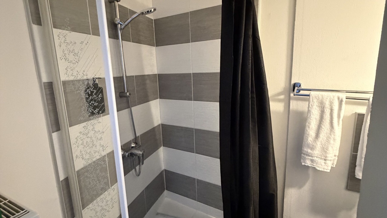 Photo of Bathroom in Cahors Old Town