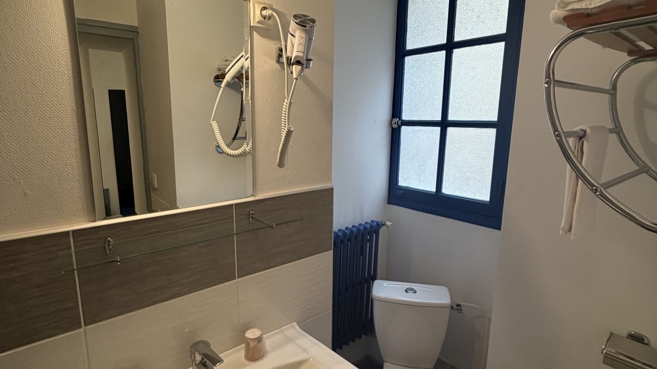 Photo of Bathroom in Cahors Old Town
