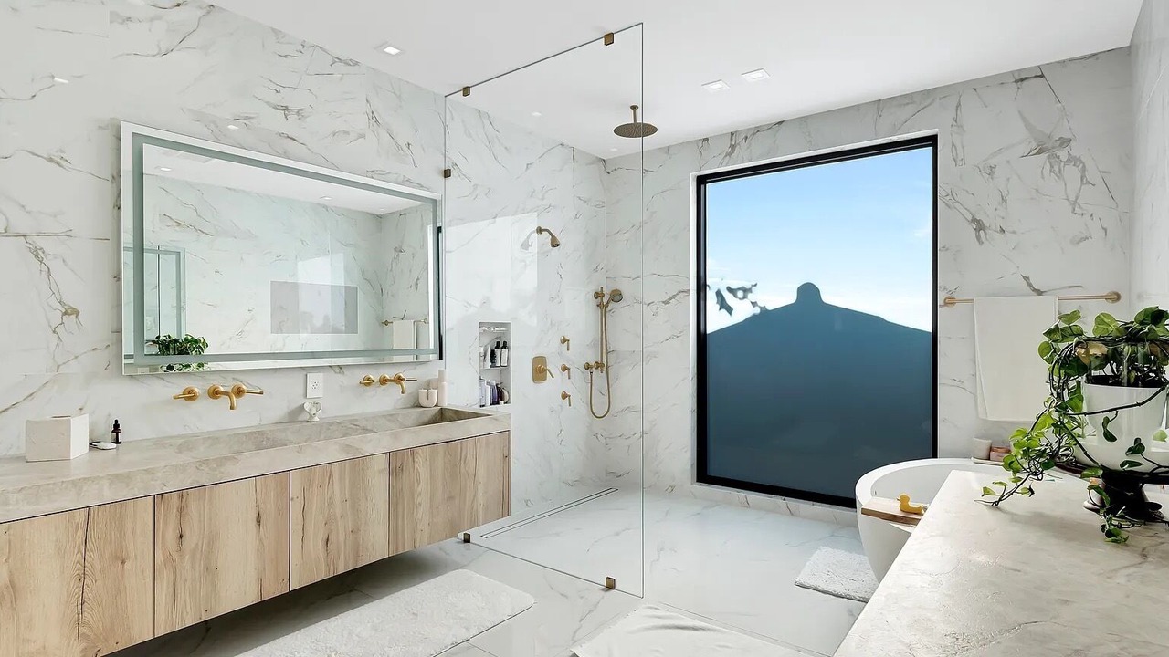 Photo of Bathroom in Coral Way