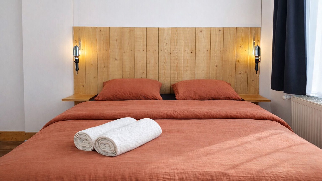 Photo of Bedroom in Fives