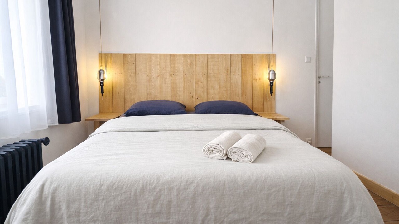 Photo of Bedroom in Fives