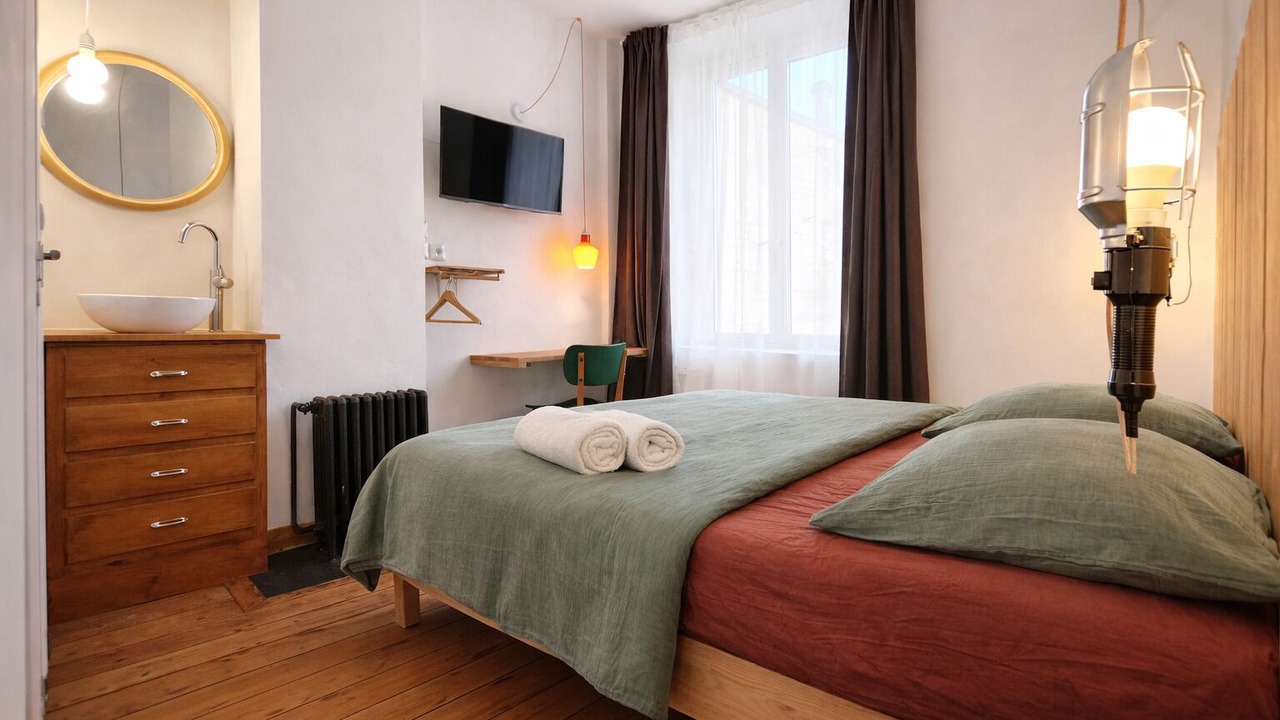 Photo of Bedroom in Fives