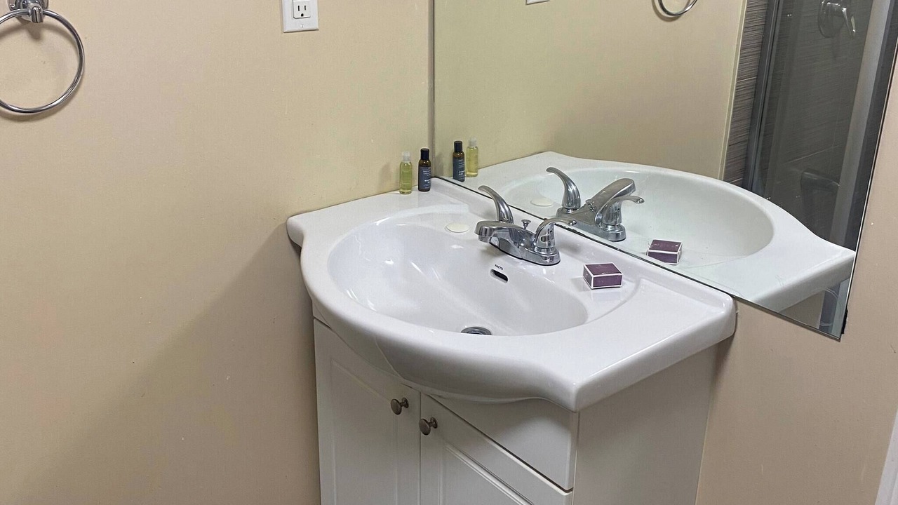 Photo of Bathroom in Meadowvale Village