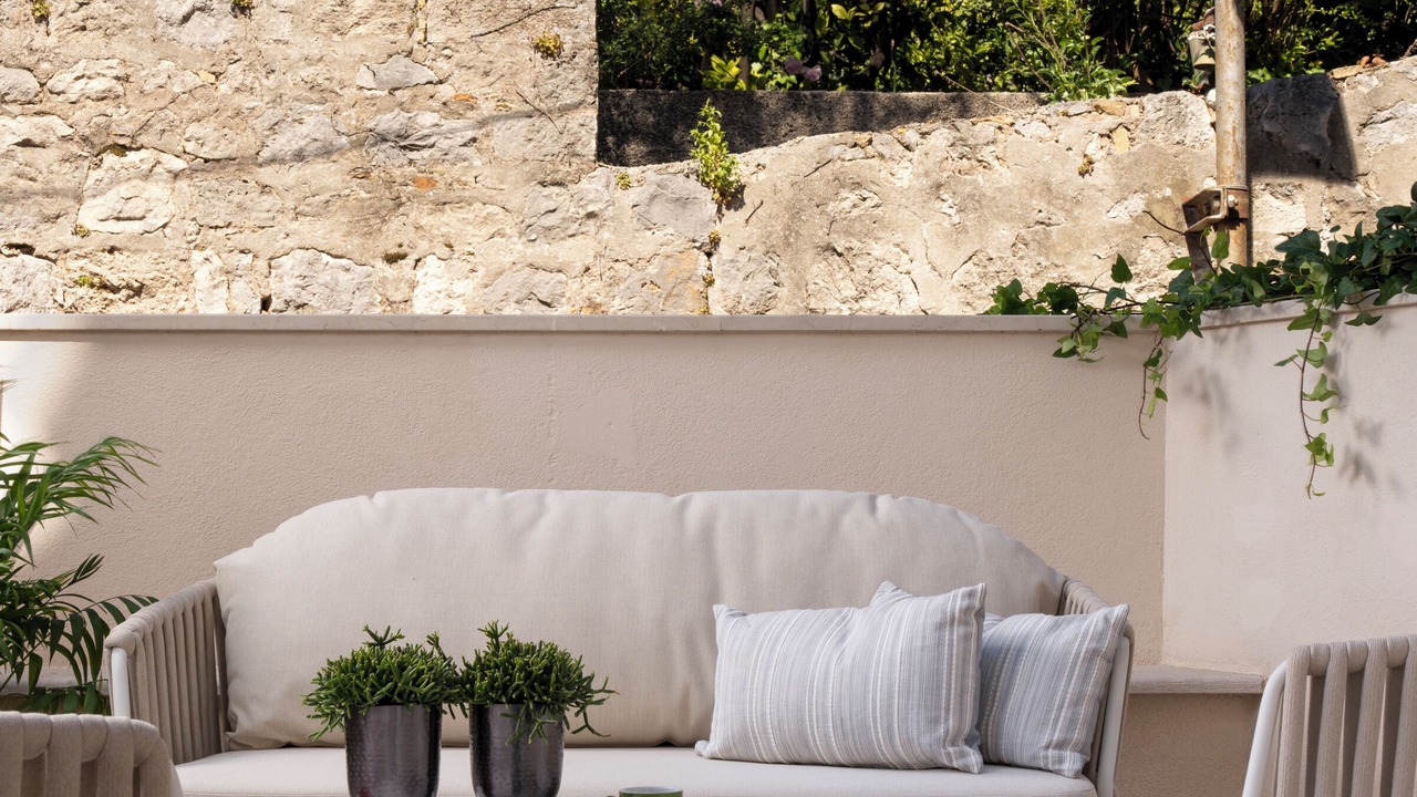 Photo of Patio Balcony in Pile