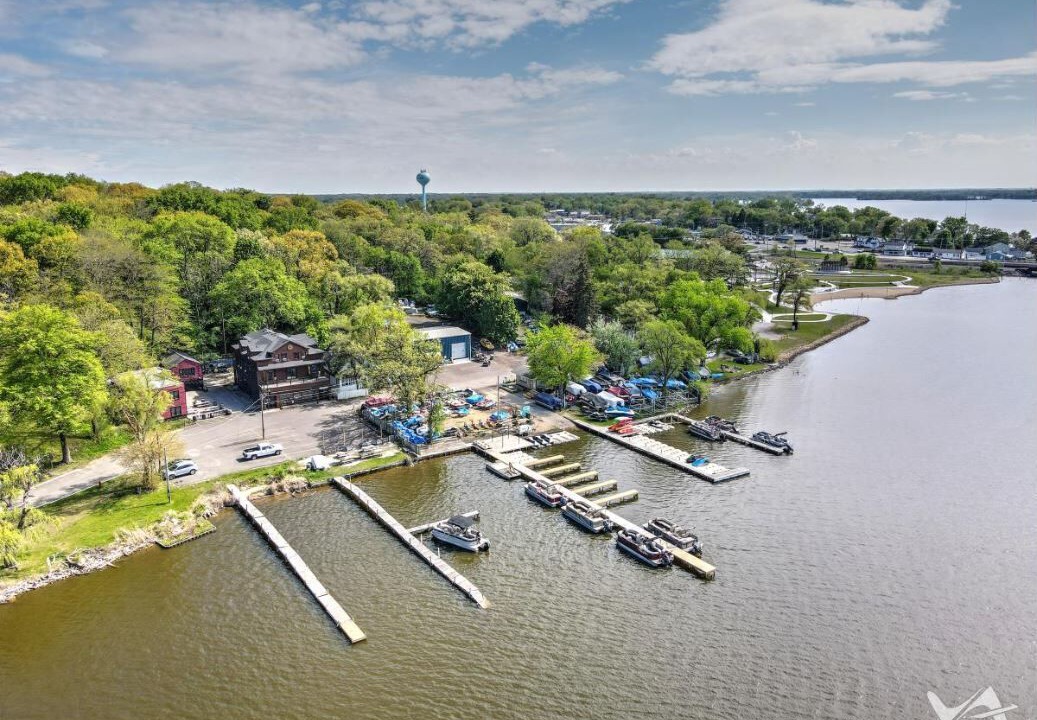 Photo of Others in Fox Lake