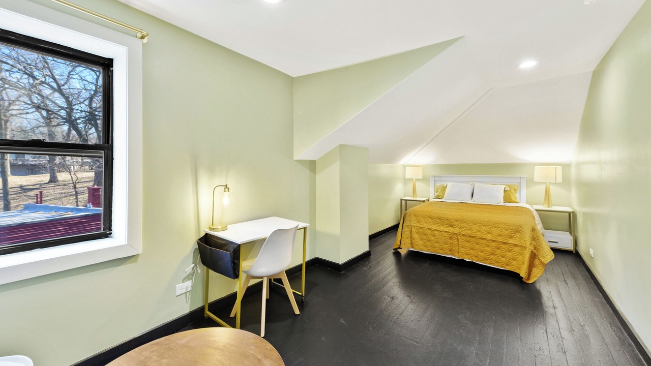 Photo of Bedroom in Fox Lake