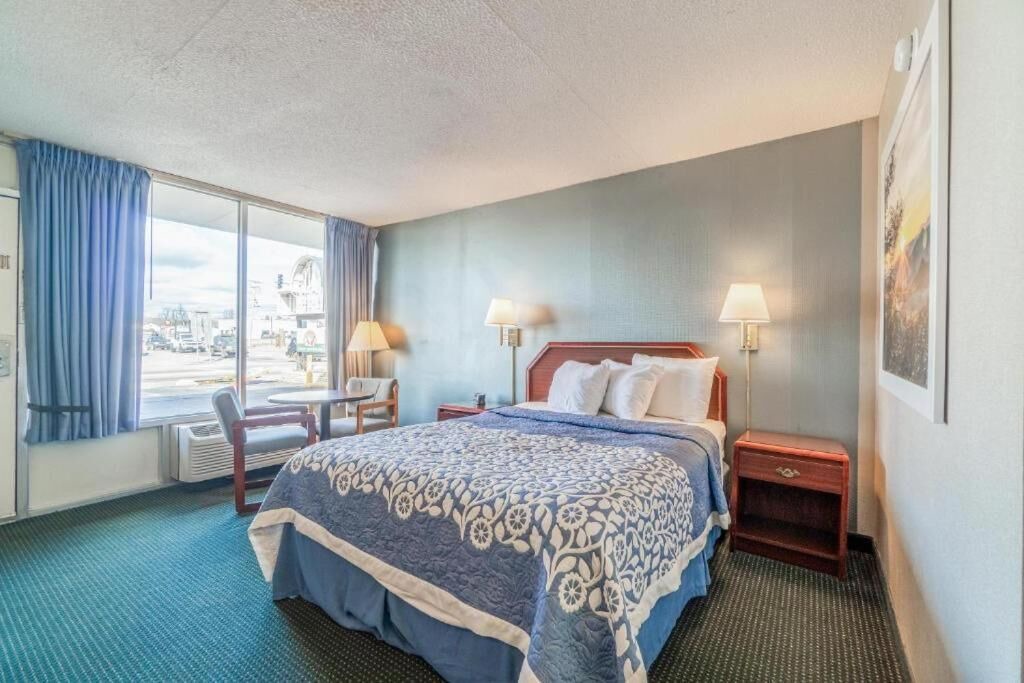 Photo of Bedroom in Mountain View
