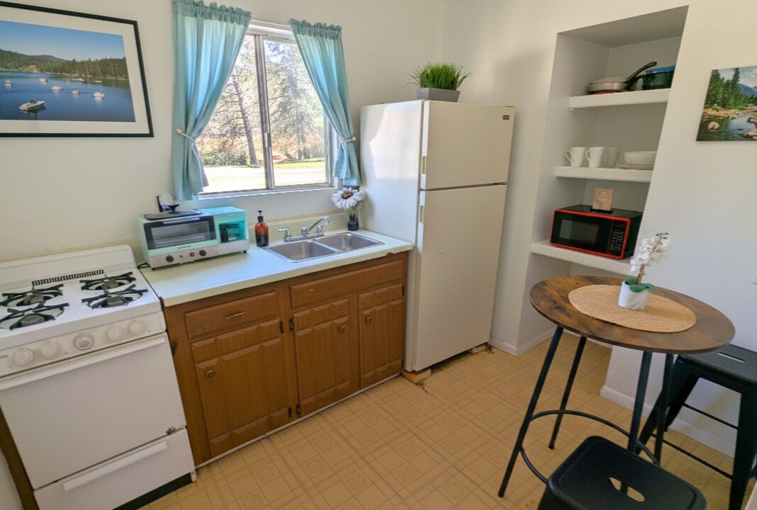 Photo of Kitchen in Lakehead-Lakeshore