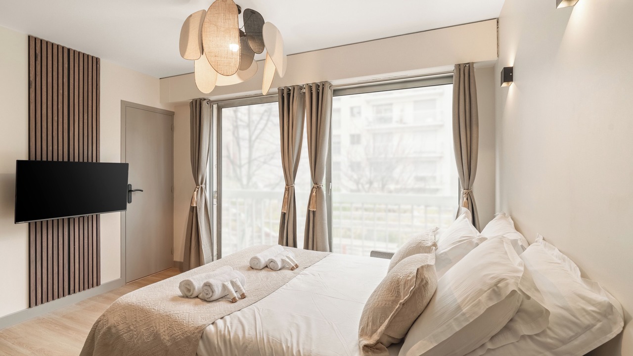 Photo of Others in Necker