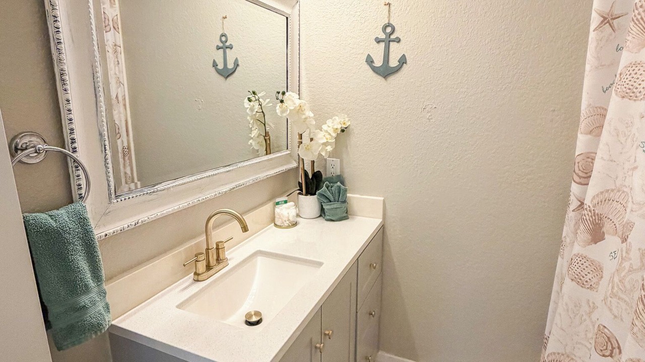 Photo of Bathroom in Crystal Beach
