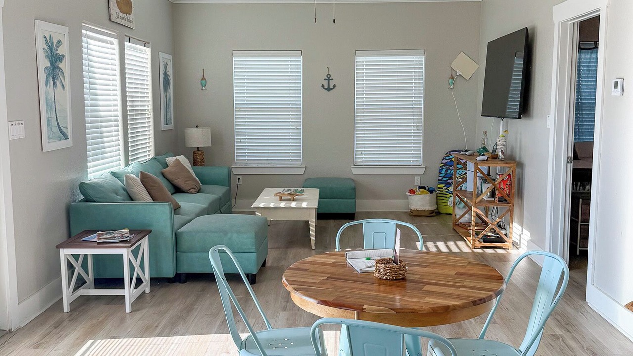 Photo of Livingroom in Crystal Beach