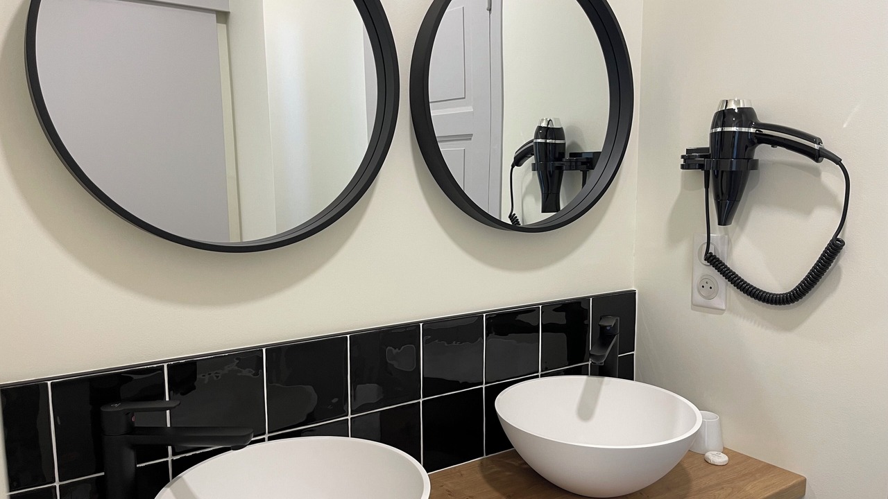 Photo of Bathroom in Oradour-sur-Glane