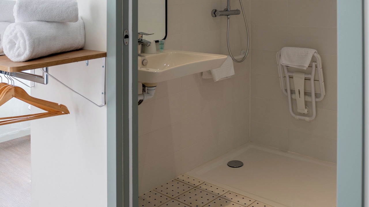 Photo of Bathroom in Oradour-sur-Glane