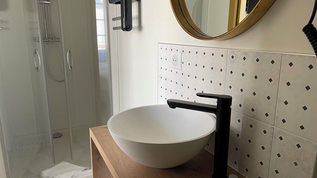 Photo of Bathroom in Oradour-sur-Glane