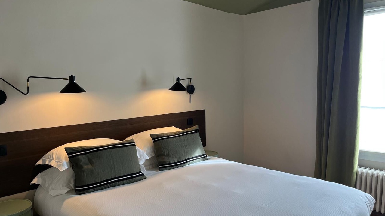 Photo of Bedroom in Clamart